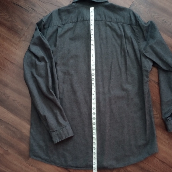 Eddie Bauer Men's Dark Grey Long Sleeve Relaxed Fit Button Flannel Shirt, XLT - Picture 6 of 11